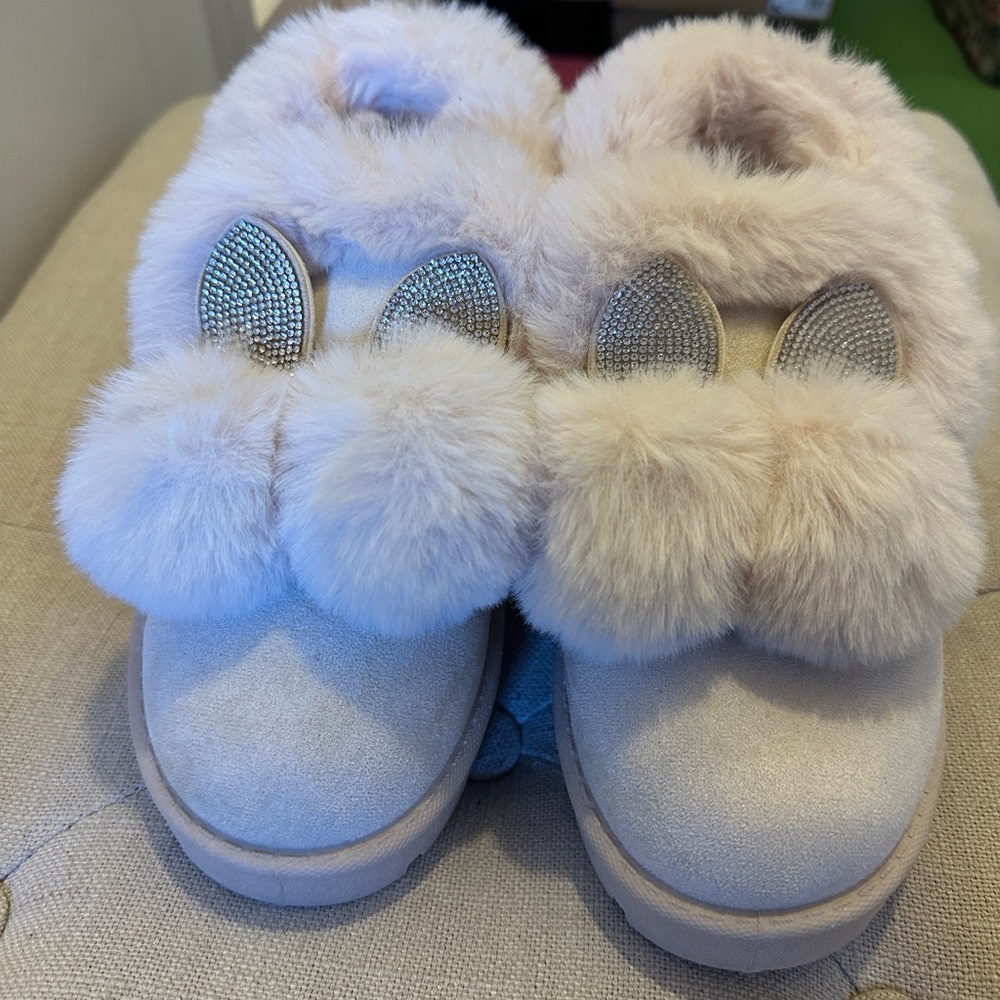 Furry ankle boots with rhinestone ears